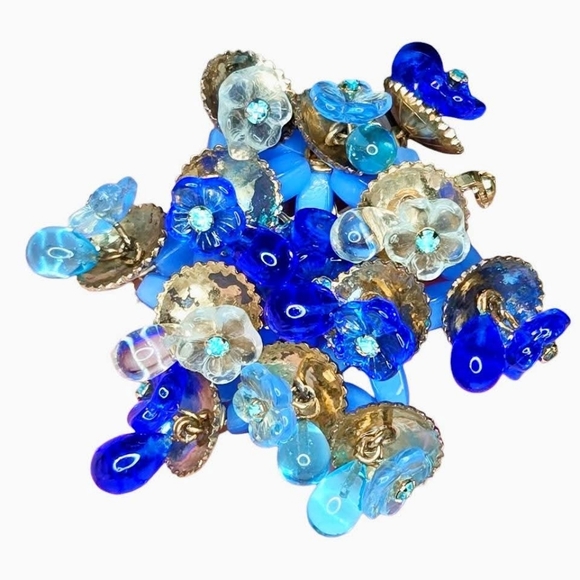 MCM Alice Caviness Blue Glass Floral Brooch – Uranium & Cadmium Glow - Picture 3 of 4